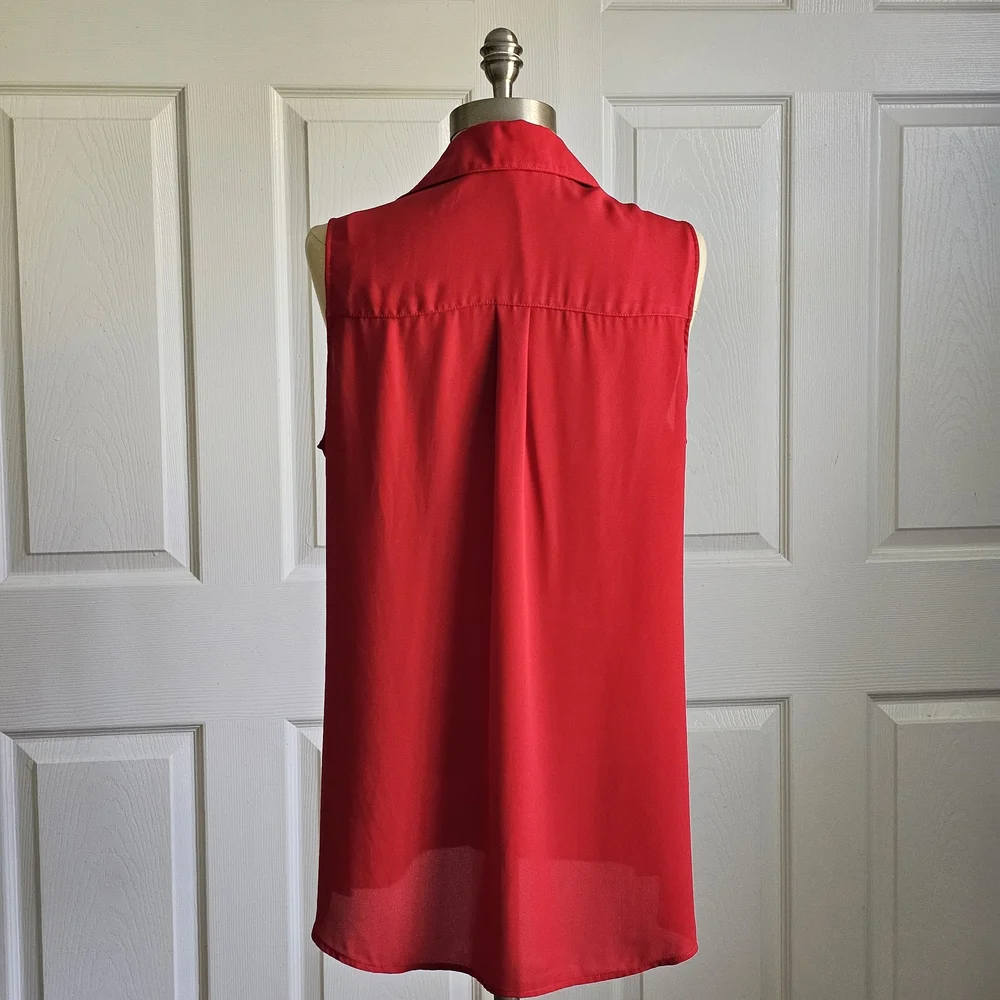 Express Red Sleeveless Blouse - Picture 2 of 6